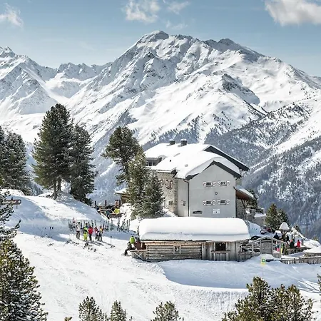 Schlössl Hotel 4*