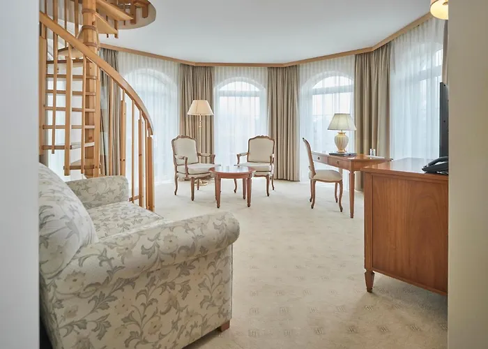 Schloessl מלון 4*