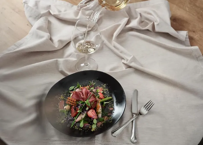 Schloessl מלון 4*