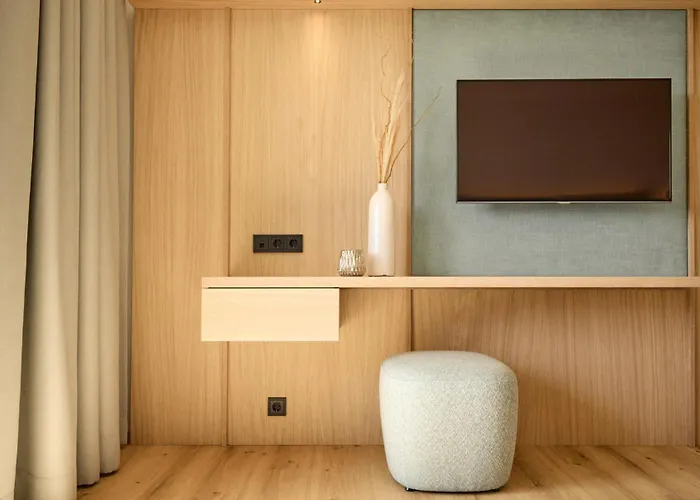 מלון Schloessl 4*