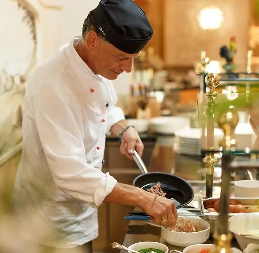 Schloessl מלון 4*