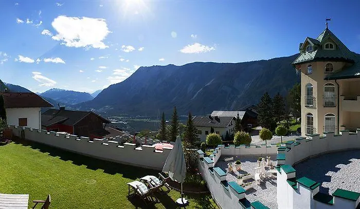 מלון Schloessl 4*